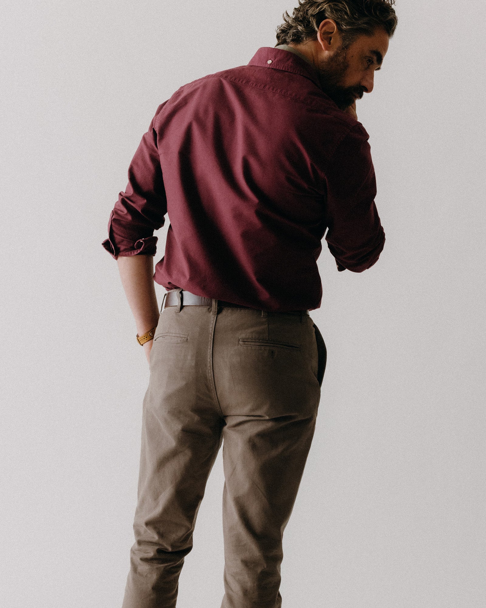 The Slim Foundation Pant in Organic Espresso - Image 4