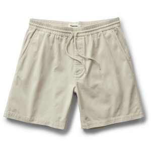 The Apres Short in Organic Aged Stone Foundation Twill